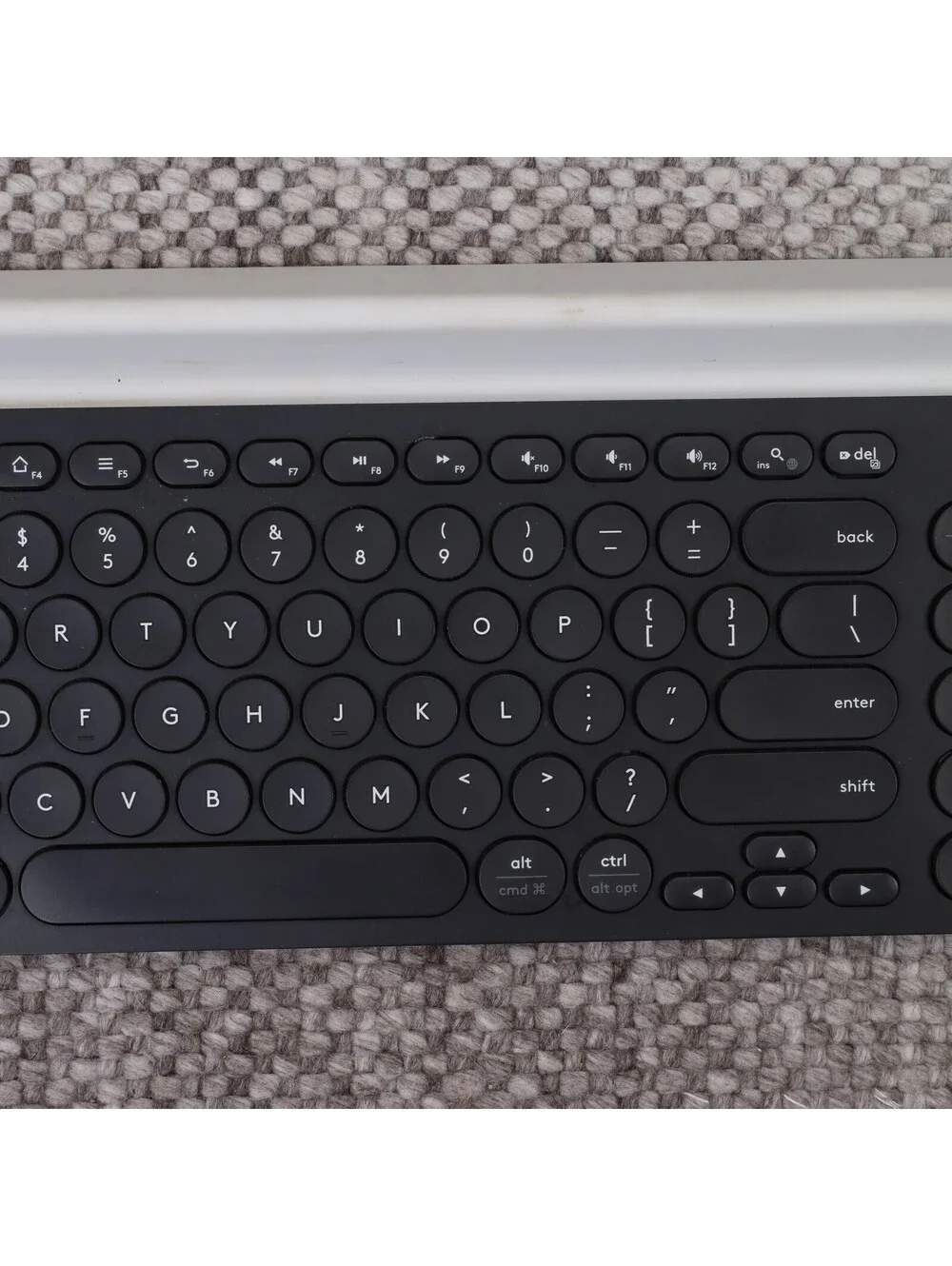 Logitech excellent pre